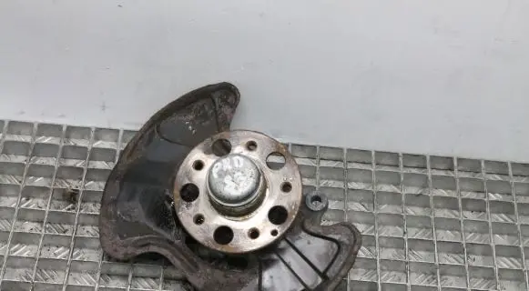 Mercedes-Benz SLK R171 Front wheel hub