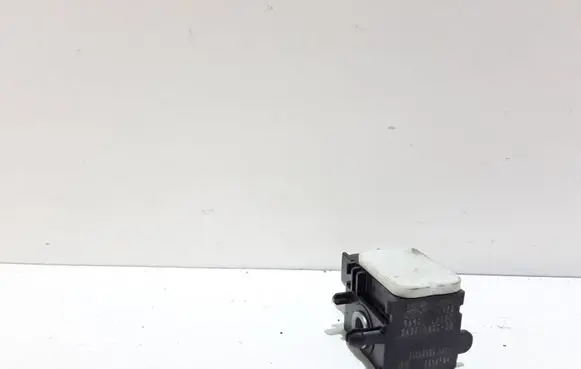 Hyundai Santa Fe Airbag deployment crash/impact sensor 9592028000