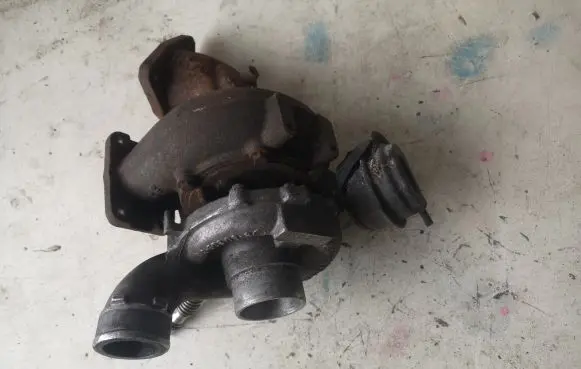 Volkswagen PASSAT B5.5 Turbo 059145701G