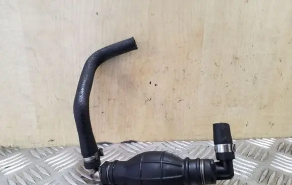 Volvo S40, V40 Mechanical fuel pump 