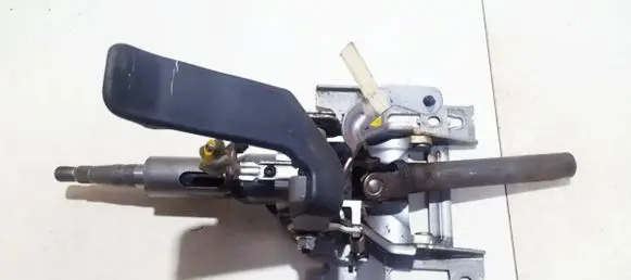 Steering wheel axle