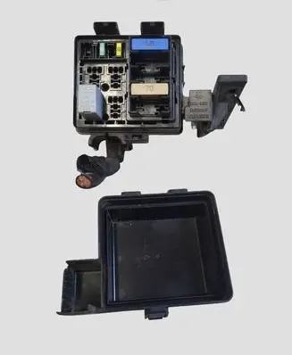 Renault Megane III Fuse module 243880001R