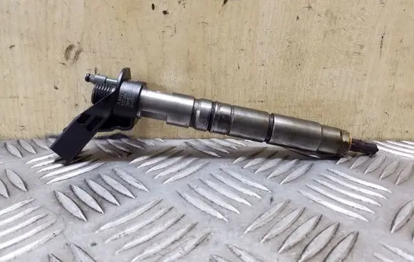 Mercedes-Benz CLS C219 Fuel injector A6420701187 0445116026