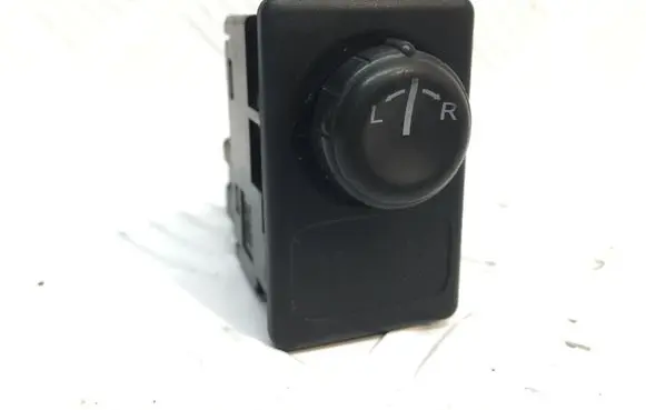 Nissan X-Trail T30 Wing mirror switch