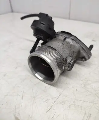 Audi A4 S4 B6 8E 8H Throttle body valve 8E0145950