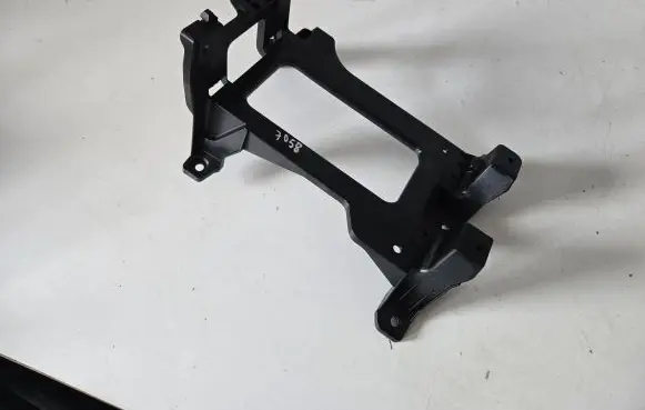 Audi Q7 4M Sound amplifier holder/bracket 4M0907348