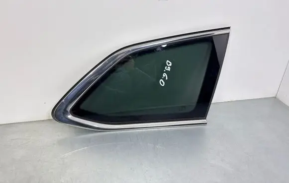 Rear side window