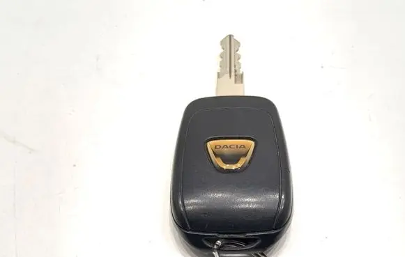 Dacia Duster II Ignition key/card 