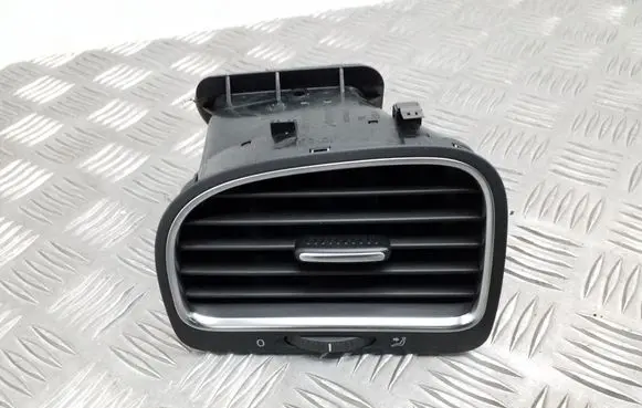 Volkswagen Golf VI Dashboard side air vent grill/cover trim 5K0819703J 5K0819709C