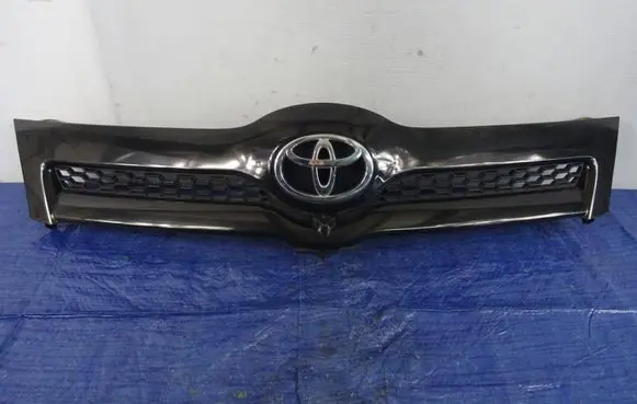Toyota Corolla Verso AR10 Front grill 53111-0F020