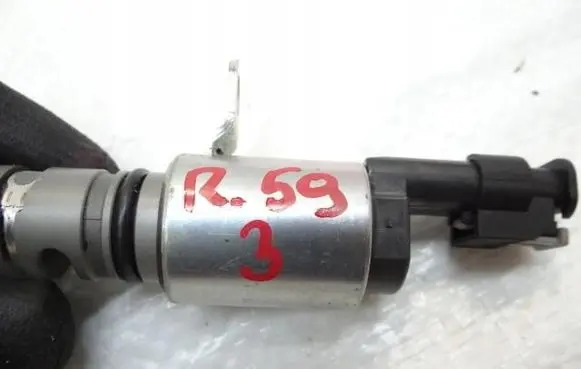 Toyota Yaris Camshaft vanos timing valve 3210405380