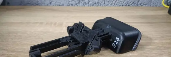 Mercedes-Benz C W203 Hand brake release handle 2034270620