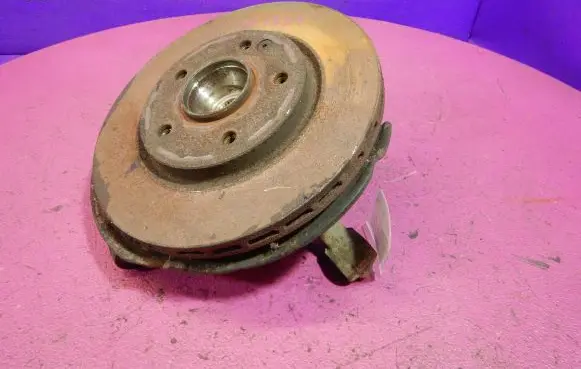 Mercedes-Benz Vaneo W414 Front wheel hub spindle knuckle