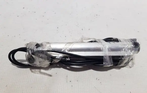 Mercedes-Benz E C207 W207 Tailgate/trunk/boot lift motor SILNOWKI072122