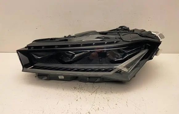 Skoda Superb B9 Headlight/headlamp 3P1941015A 8990R4000VJ L991643
