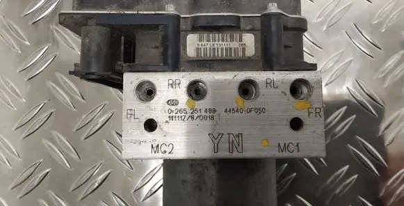 Toyota Verso ABS Pump 445400F050