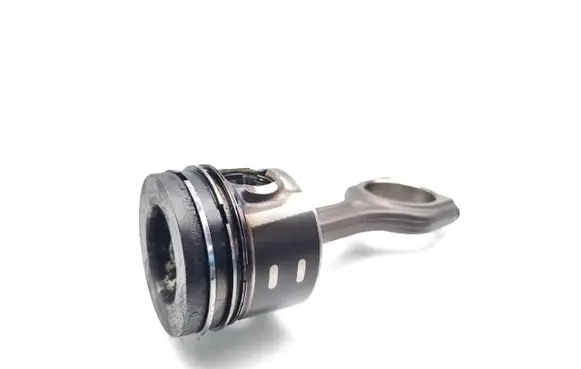 Citroen Xsara Picasso Piston with connecting rod 9HR DV6C