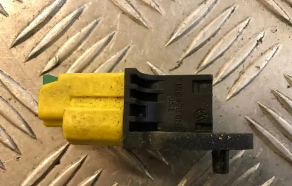 Volkswagen PASSAT B6 Airbag deployment crash/impact sensor 5N0959351B