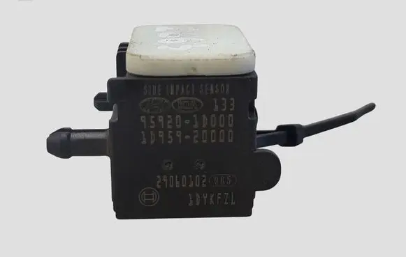 KIA Carens II Airbag deployment crash/impact sensor 959201D000