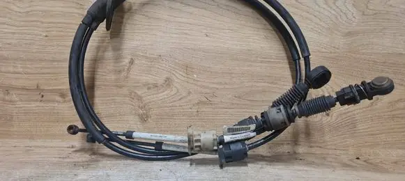 Volvo S60 Gear shift cable linkage 30759231