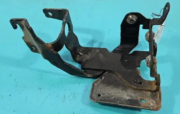 Peugeot 2008 II Other engine bay part 9831013180 IMPRK1542332
