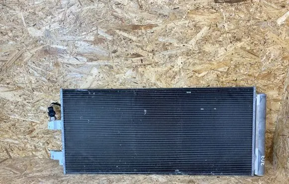 Volvo XC40 A/C cooling radiator (condenser) 31439781