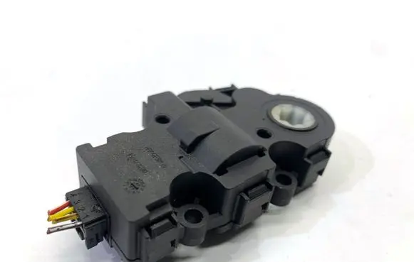 BMW 2 F44 Air flap motor/actuator CZ1139301710
