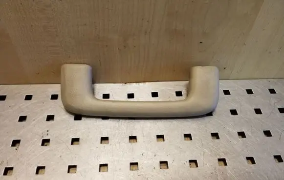 Mitsubishi Outlander Rear interior roof grab handle