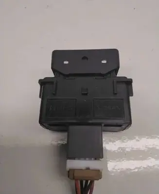 Renault Koleos I Differential lock switch 8529B
