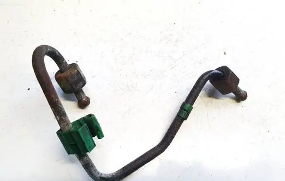 Nissan Note (E11) Fuel line pipe
