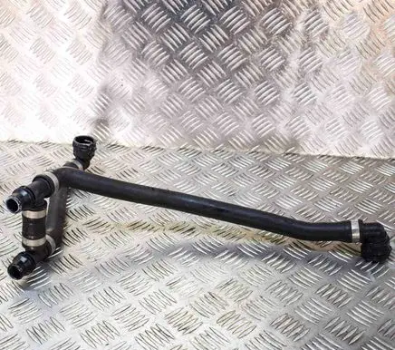Mercedes-Benz Sprinter W907 W910 Engine coolant pipe/hose A9105012800
