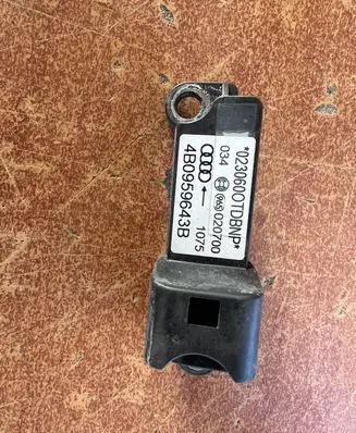 Audi A6 S6 C5 4B Airbag deployment crash/impact sensor 4B0959643B