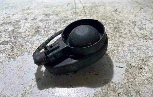 Volkswagen Golf V Alarm system siren 1J0951605