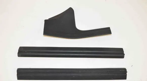 Mercedes-Benz CLS C218 X218 sill trim set (inner) A2126860236 A2126860636