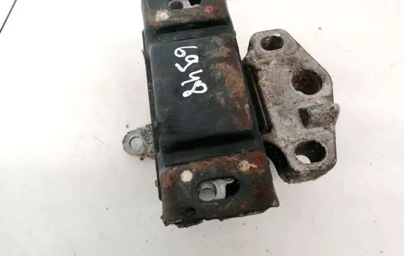 Seat Alhambra (Mk1) Engine mount bracket 7M3199555
