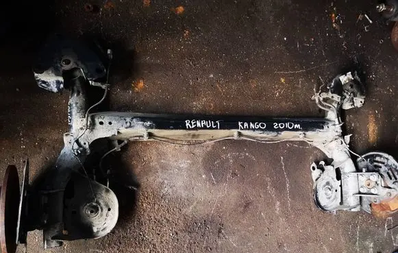 Renault Kangoo II Rear axle beam 