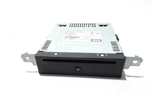 Radio/CD/DVD/GPS head unit