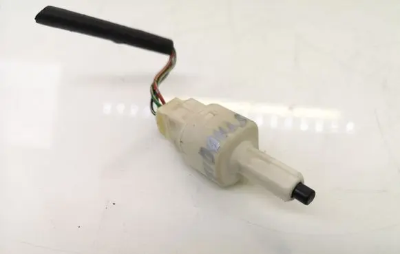 Toyota Avensis T250 Brake pedal sensor switch