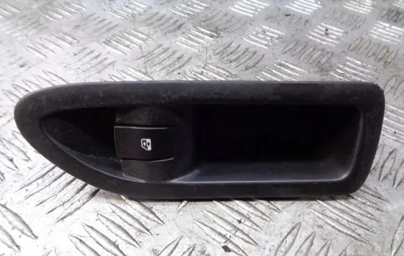 Renault Laguna II Quarter vent window switch 