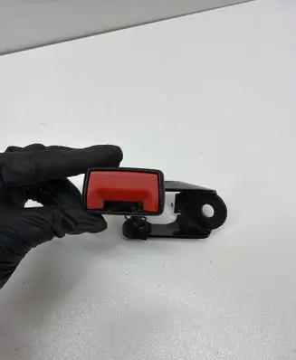 BMW 5 E60 E61 Rear seatbelt buckle 9117187 33027191 B24508