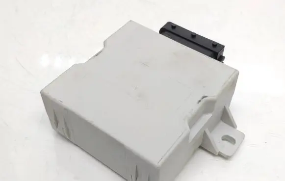 Toyota Avensis T250 Window wiper relay 150696