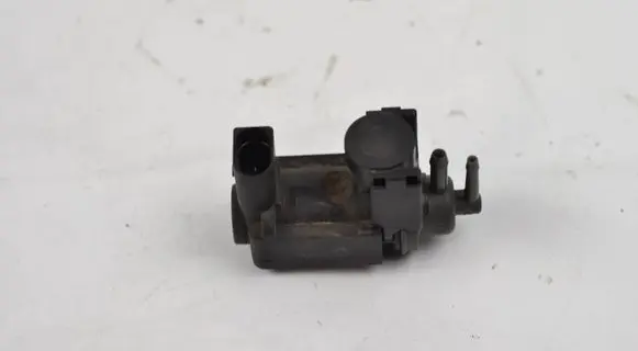 Audi A7 S7 4G Turbo solenoid valve 059906627L 4010835D