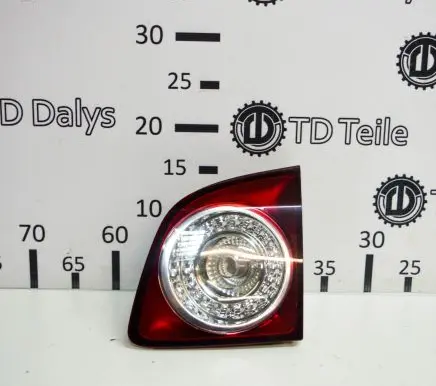 Volkswagen Golf Plus Tailgate rear/tail lights 5M0945094J
