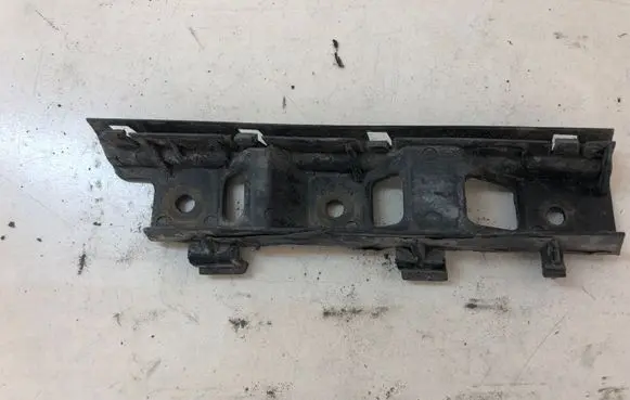 Volkswagen PASSAT B6 Front bumper mounting bracket 3C0807184