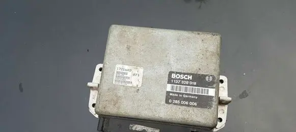 BMW 7 E32 Engine control unit/module 1137328018