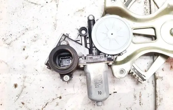 Toyota RAV 4 (XA30) Front door window regulator motor 42252010540 422520-10540