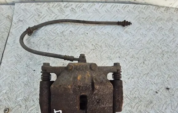Nissan Qashqai+2 Front brake caliper 6059