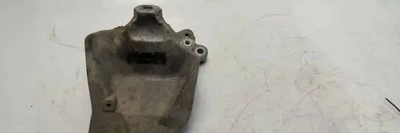 Audi Q7 4M Engine mounting bracket