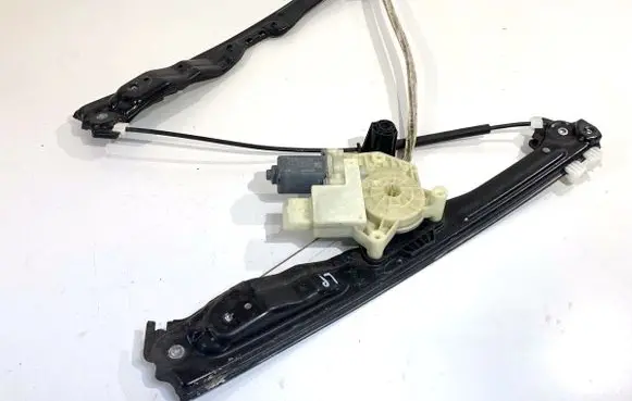 Peugeot 308 Front door window regulator with motor 9678189880