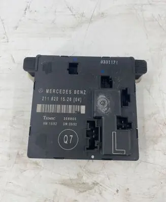 Mercedes-Benz E W211 Door control unit/module 2118201526 356805